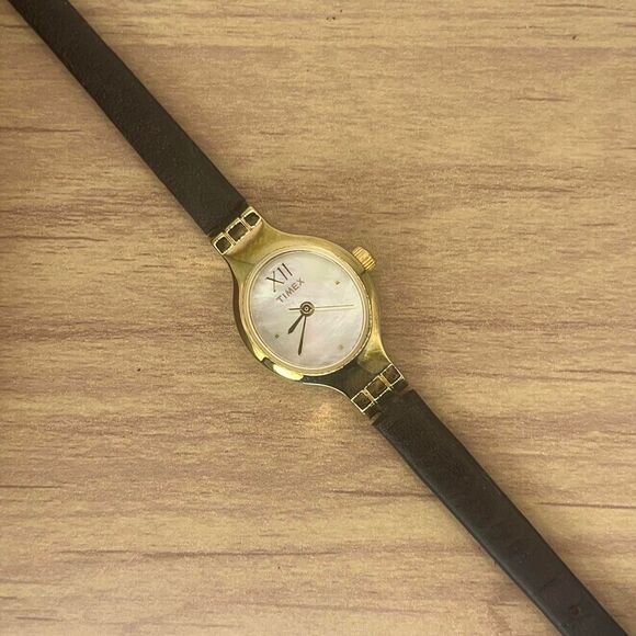 Timex Watch Women 18mm Gold Tone MOP Dial Black Leather Band New Battery - Picture 1 of 6